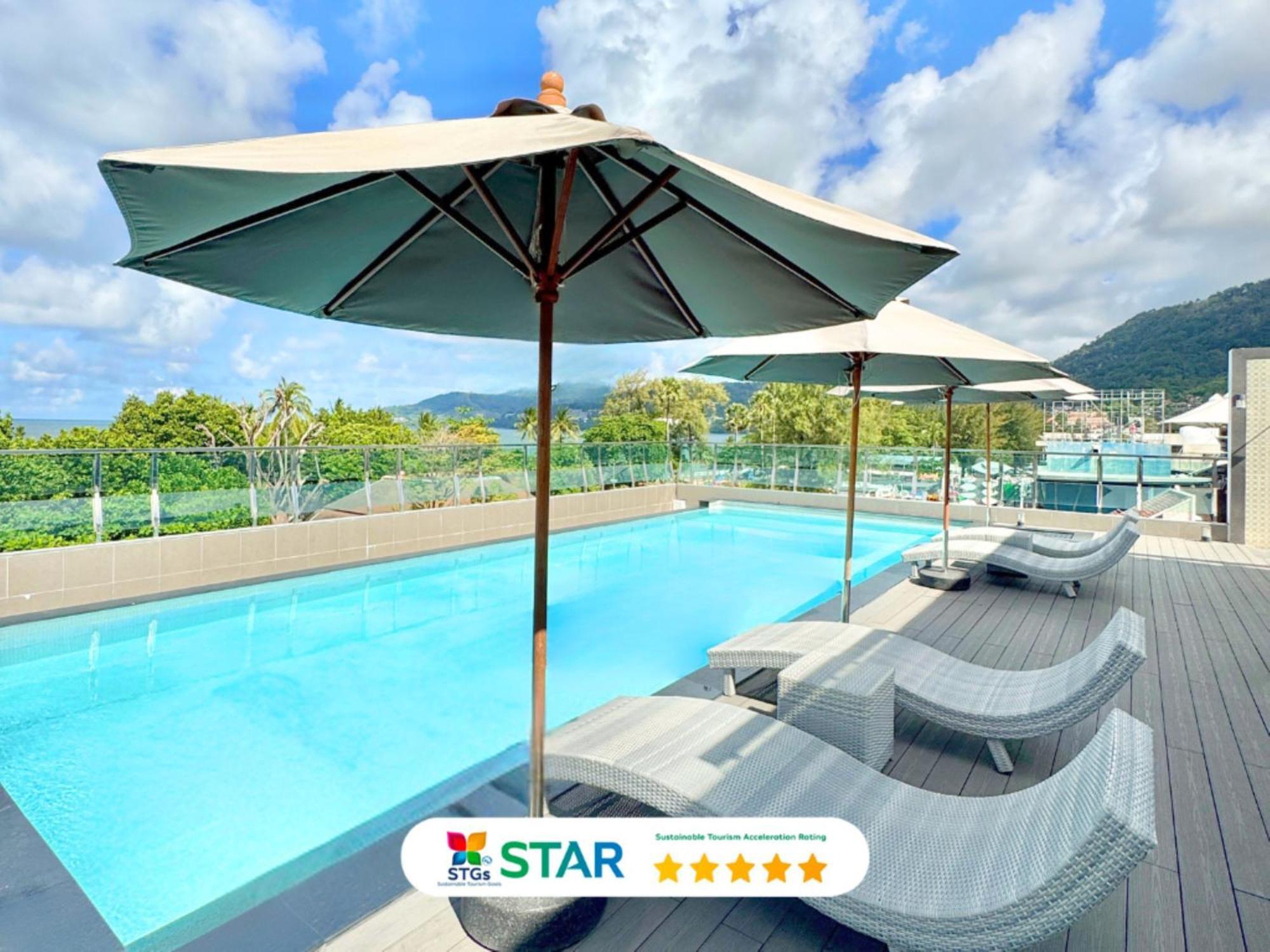 Clarian Hotel Beach Patong Exterior foto