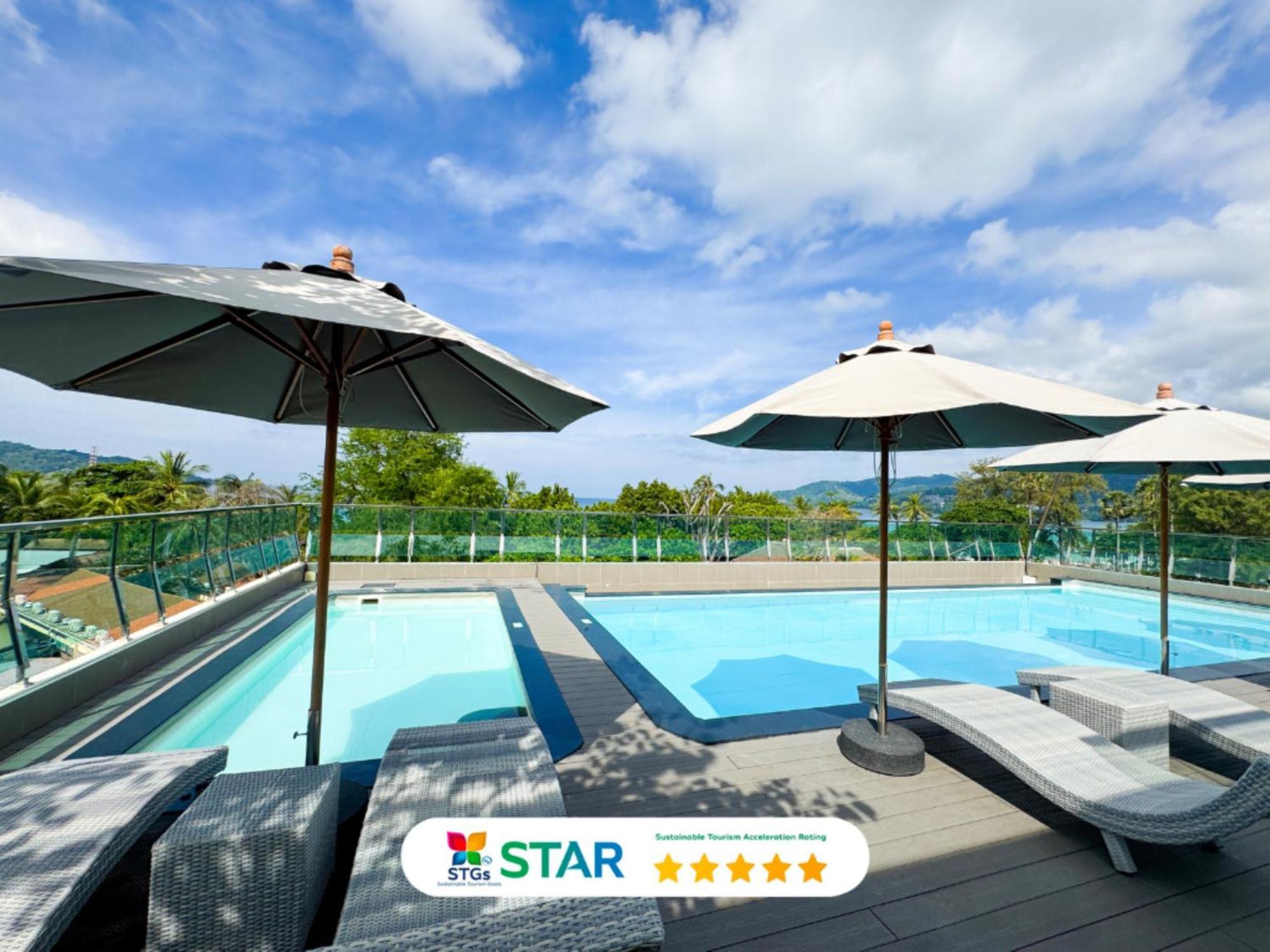 Clarian Hotel Beach Patong Exterior foto